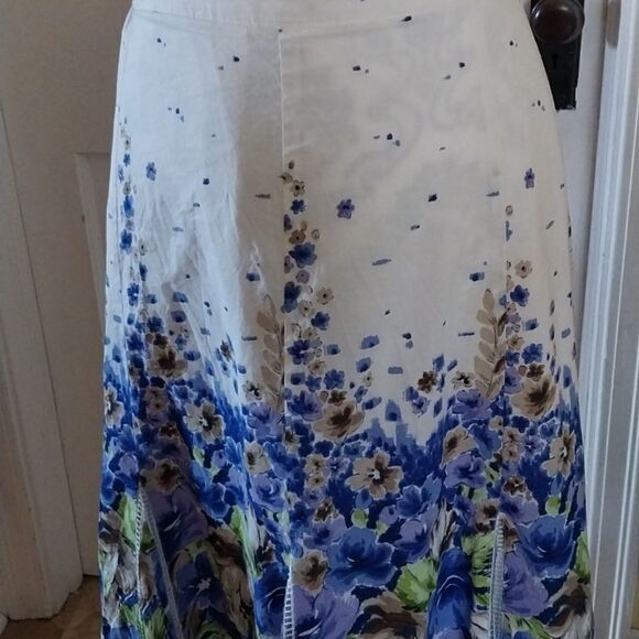 Coldwater Creek Women  Flair Floral  Skirt   Size 1X - Picture 3 of 12